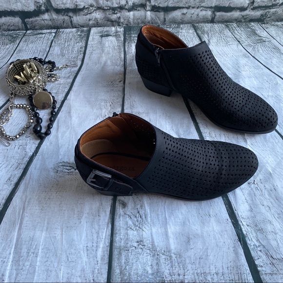 Indigo Rd Cutout Design Black Bootie Women’s 7.5 - Picture 11 of 13